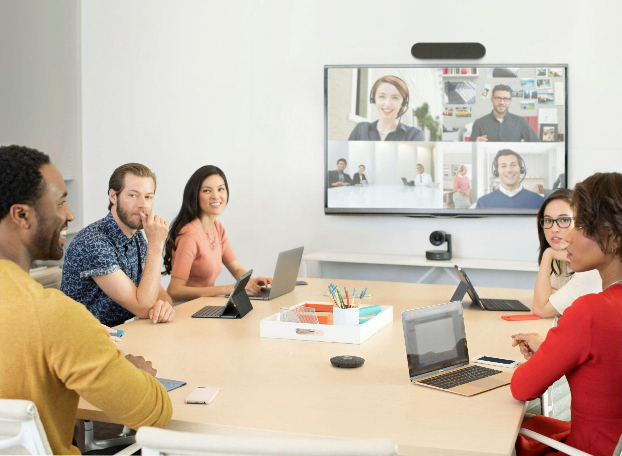 Hybrid meeting office setup with video conferencing